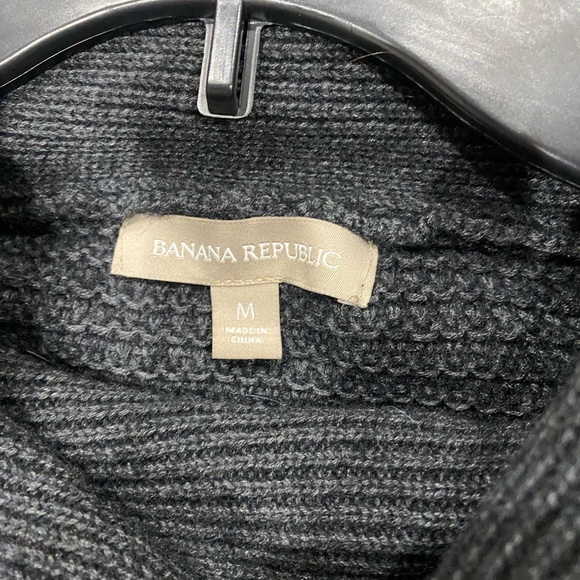 Banana Republic ladies medium weight black waffle sweater Size Med - Picture 3 of 4